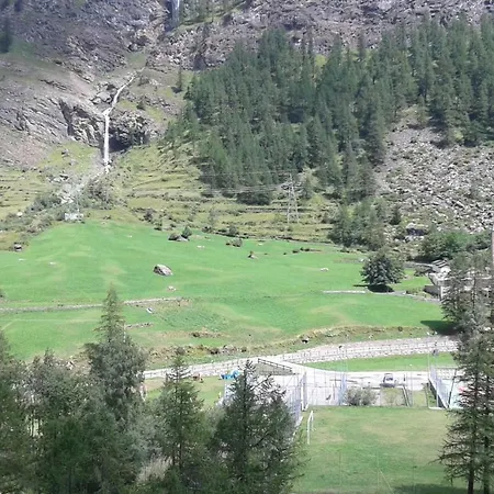 Vers Le Bois Affittacamere Valsavarenche