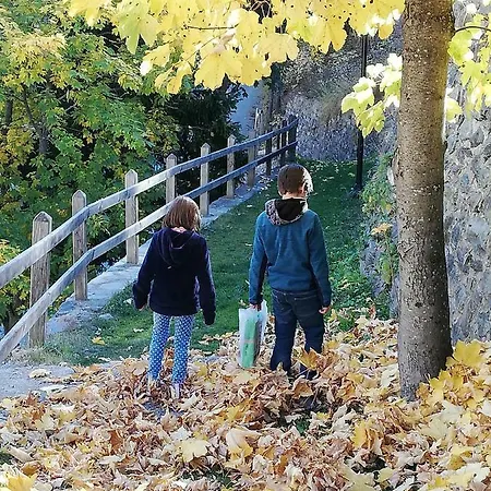 Vers Le Bois بيت ضيافة *