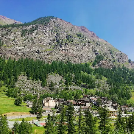 Vers Le Bois Konukevi