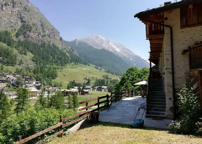 Vers Le Bois בית הארחה