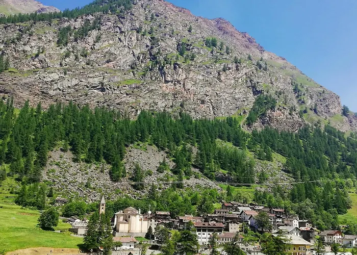 Vers Le Bois בית הארחה