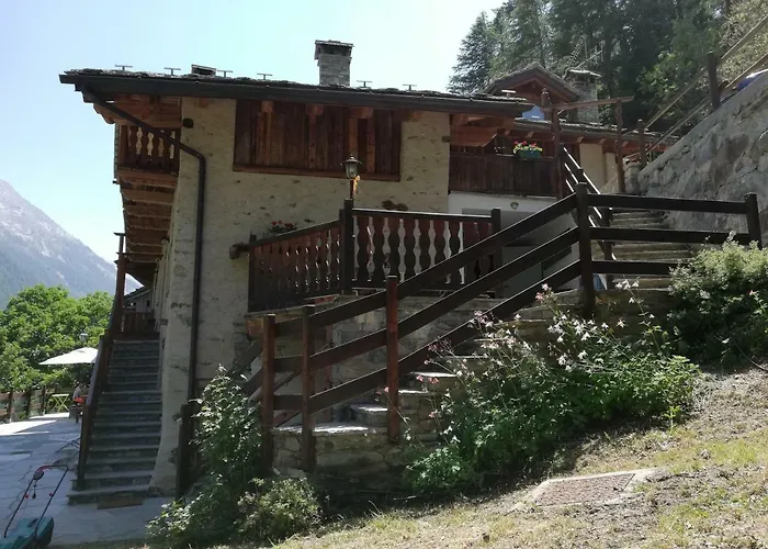 Vers Le Bois בית הארחה